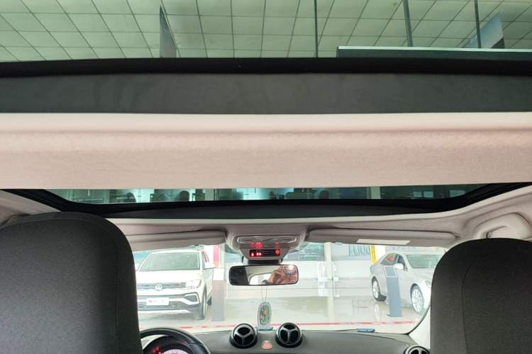 Used smart forfour 2016 1.0L 52 kW Passion Edition Headliner