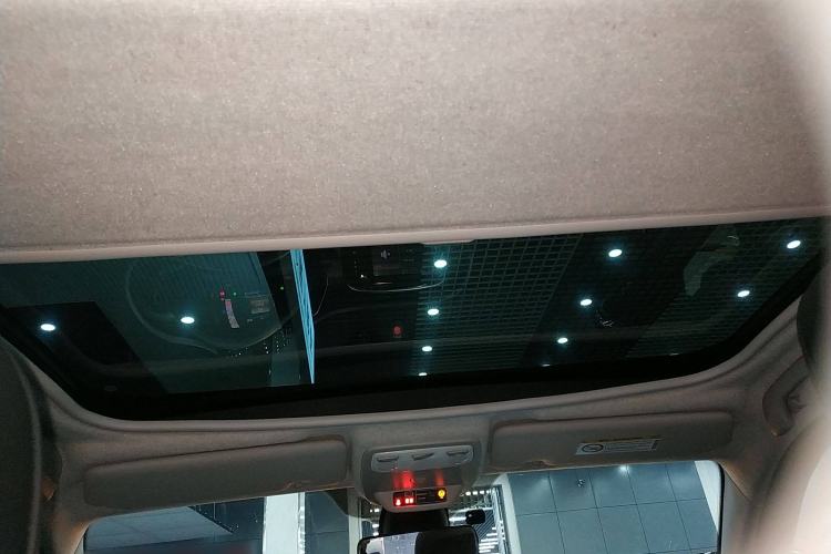 Used smart forfour 2016 0.9T 66 kW Pioneer Edition Headliner