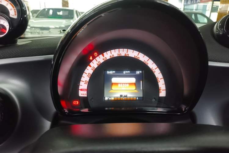 Used smart forfour 2016 0.9T 66 kW Pioneer Edition Instrument Cluster