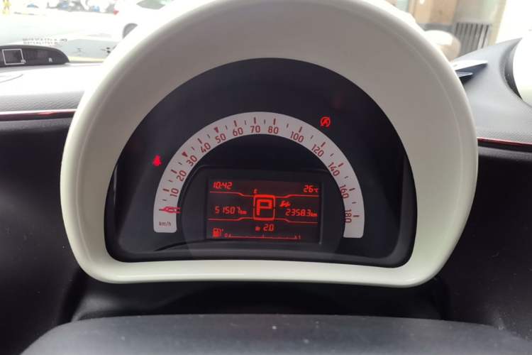 Used smart forfour 2016 1.0L 52 kW Dynamic Edition Instrument Cluster