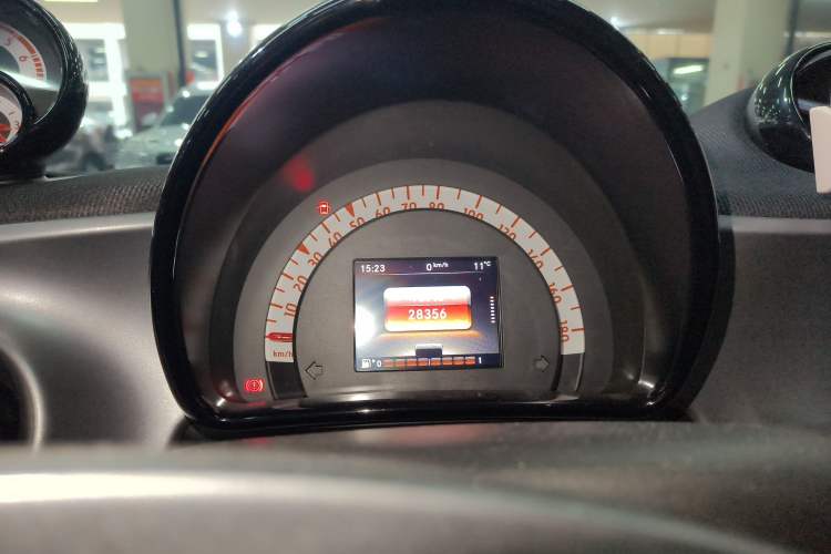 Used smart forfour 2016 0.9T 66 kW Pioneer Edition Instrument Cluster