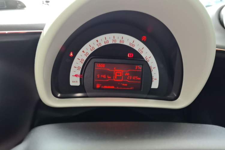 Used smart forfour 2016 1.0L 52 kW Dynamic Edition Instrument Cluster