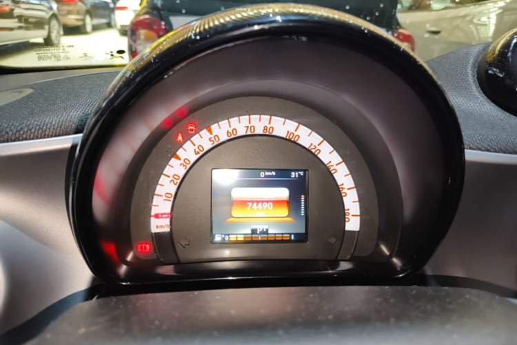 Used smart forfour 2016 1.0L 52 kW Passion Edition Instrument Cluster