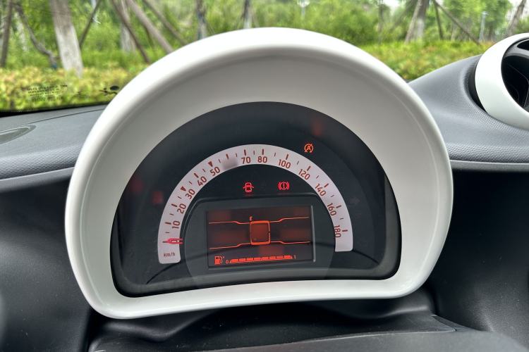 Used smart forfour 2016 1.0L 52 kW Dynamic Edition Instrument Cluster