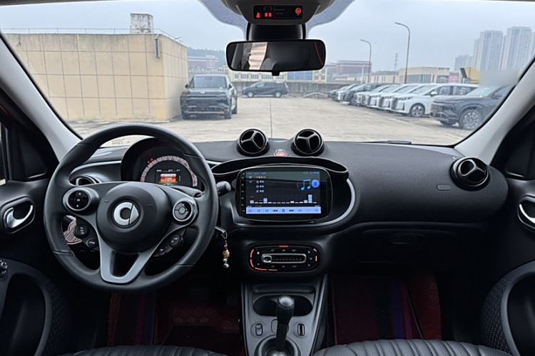Used smart forfour 2016 1.0L 52 kW Passion Edition Interior 2