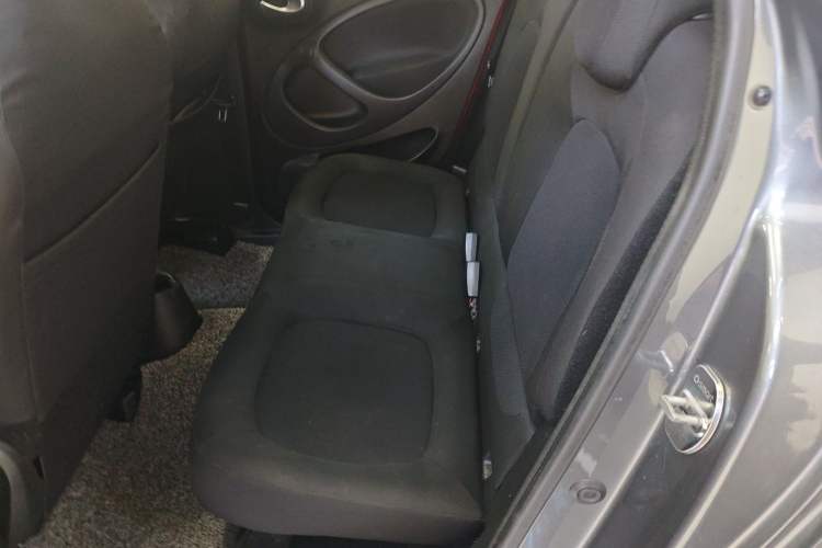 Used smart forfour 2016 1.0L 52 kW Passion Edition Interior 4