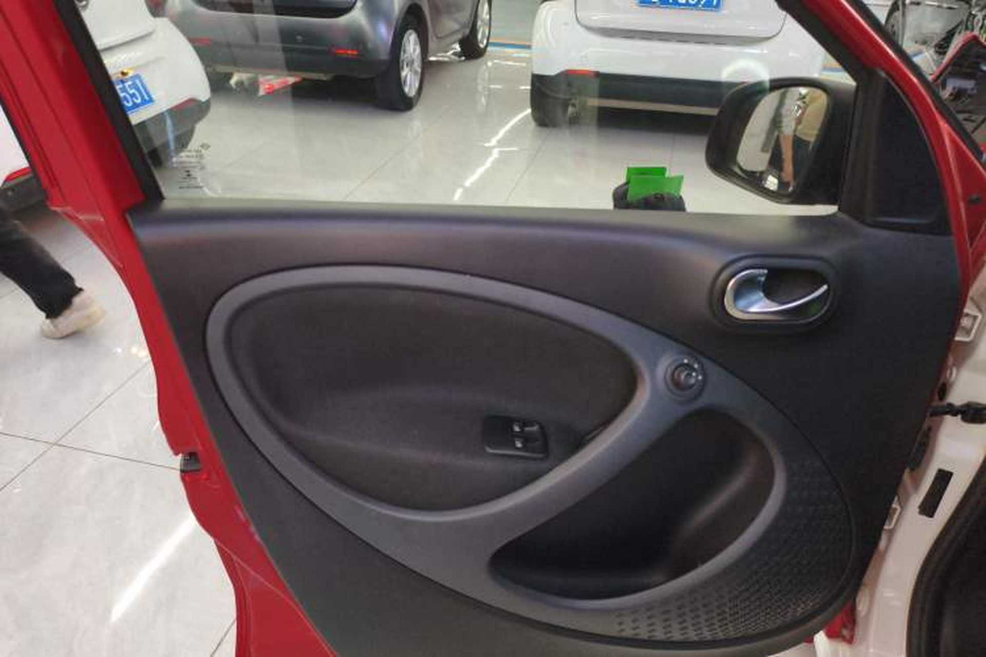 Used smart forfour 2016 1.0L 52 kW Passion Edition Interior 7