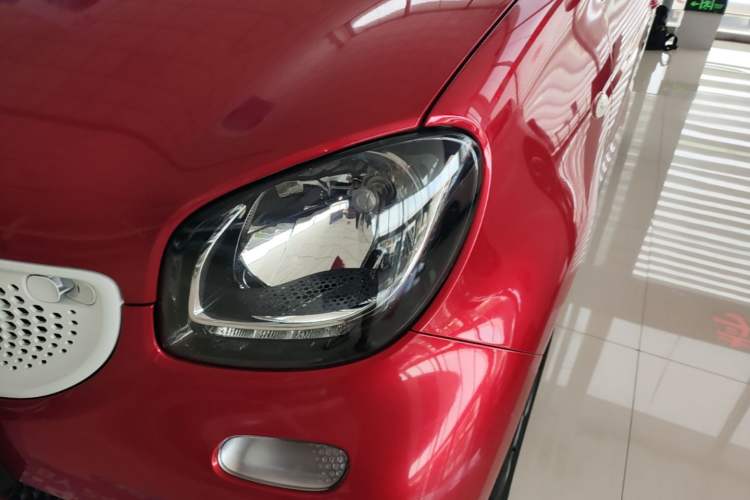 Used smart forfour 2016 1.0L 52 kW Passion Edition Left Front Headlight