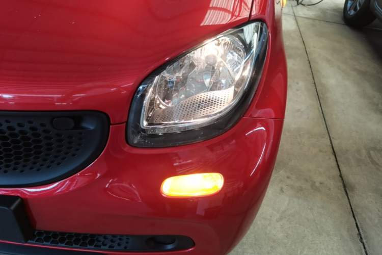 Used smart forfour 2016 1.0L 52 kW Dynamic Edition Left Front Headlight