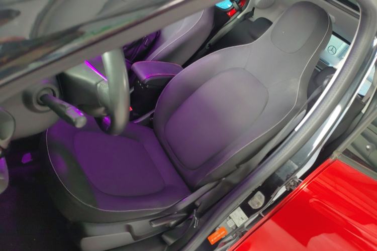 Used smart forfour 2016 1.0L 52 kW Passion Edition Left Front Seat