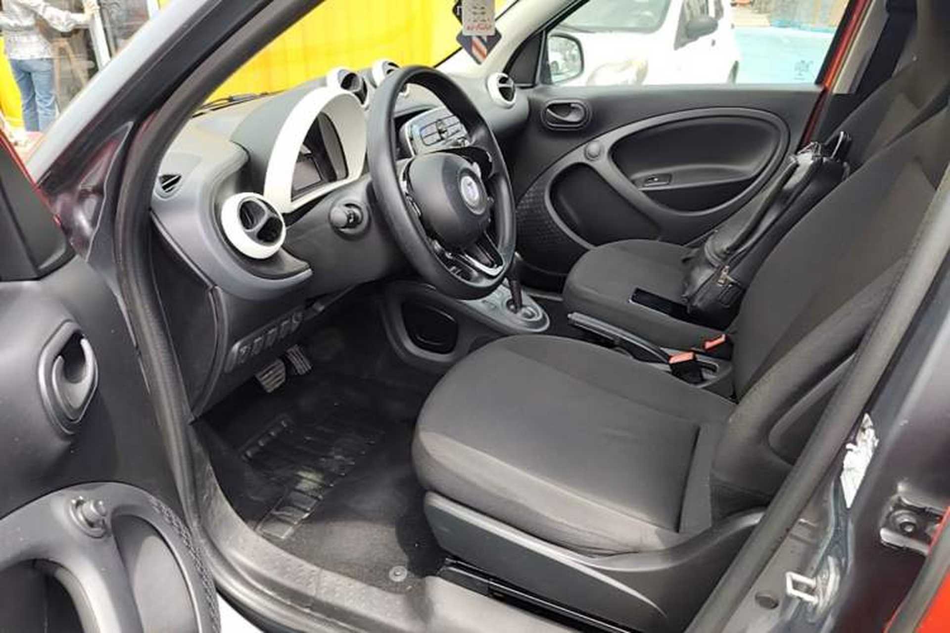 Used smart forfour 2016 1.0L 52 kW Dynamic Edition Left Front Seat
