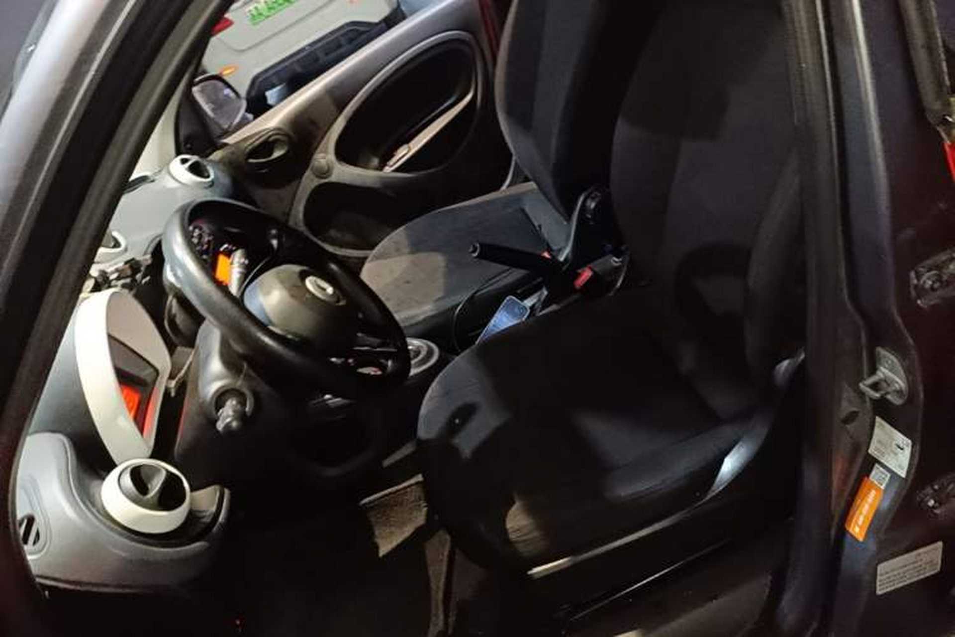 Used smart forfour 2016 1.0L 52 kW Dynamic Edition Left Front Seat