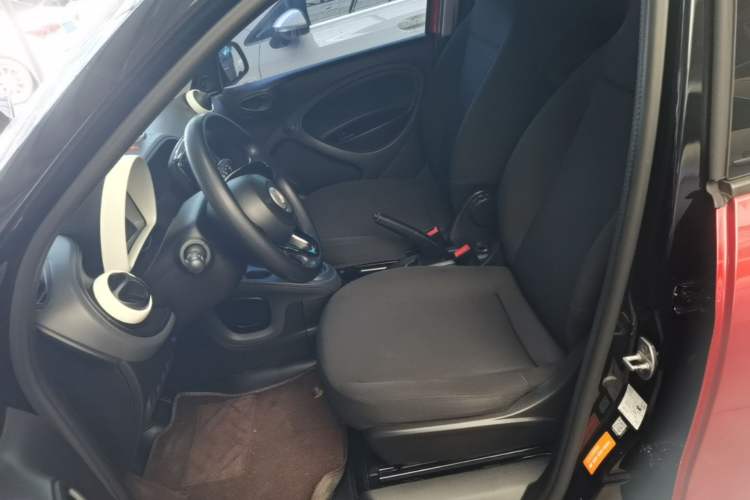 Used smart forfour 2016 1.0L 52 kW Dynamic Edition Left Front Seat