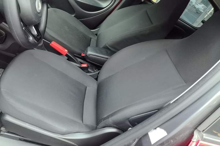 Used smart forfour 2016 1.0L 52 kW Dynamic Edition Left Front Seat