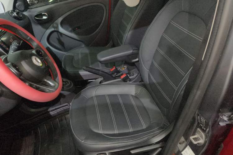Used smart forfour 2016 0.9T 66 kW Pioneer Edition Left Front Seat
