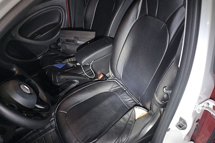 Used smart forfour 2016 1.0L 52 kW Dynamic Edition Left Front Seat