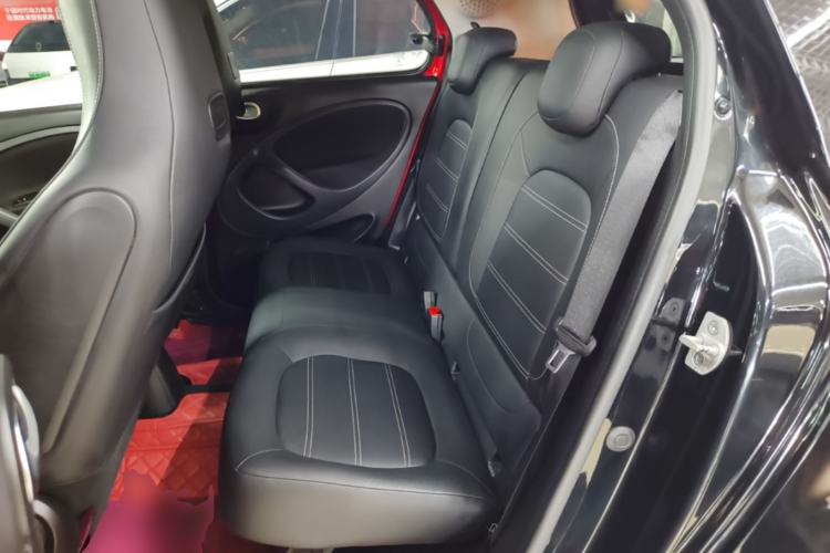 Used smart forfour 2016 0.9T 66 kW Pioneer Edition Left Rear Seat