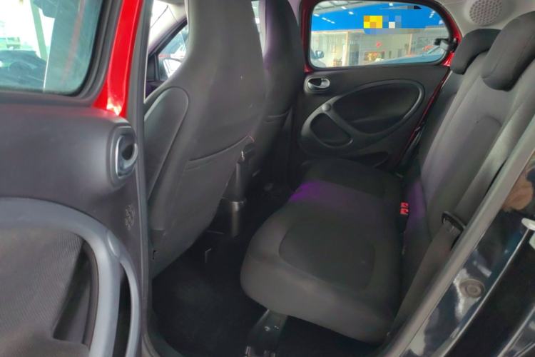 Used smart forfour 2016 1.0L 52 kW Passion Edition Left Rear Seat