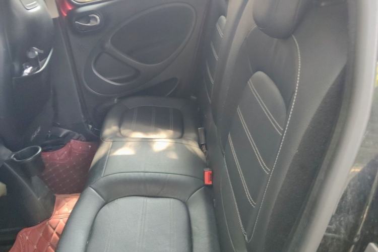 Used smart forfour 2016 0.9T 66 kW Pioneer Edition Left Rear Seat