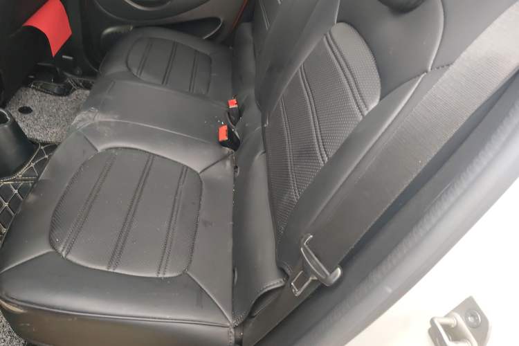 Used smart forfour 2016 1.0L 52 kW Dynamic Edition Left Rear Seat
