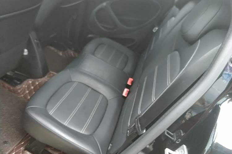 Used smart forfour 2016 0.9T 66 kW Pioneer Edition Left Rear Seat