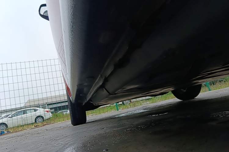 Used smart forfour 2016 1.0L 52 kW Passion Edition Left Side Sill