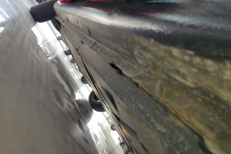 Used smart forfour 2016 1.0L 52 kW Passion Edition Left Side Sill