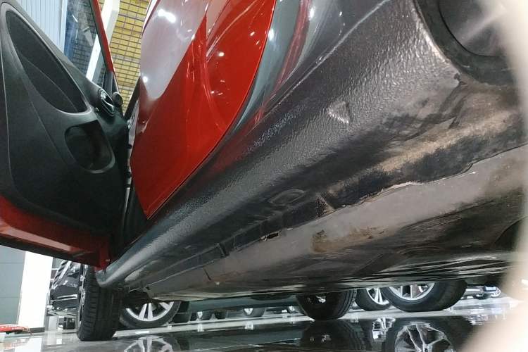 Used smart forfour 2016 0.9T 66 kW Pioneer Edition Left Side Sill