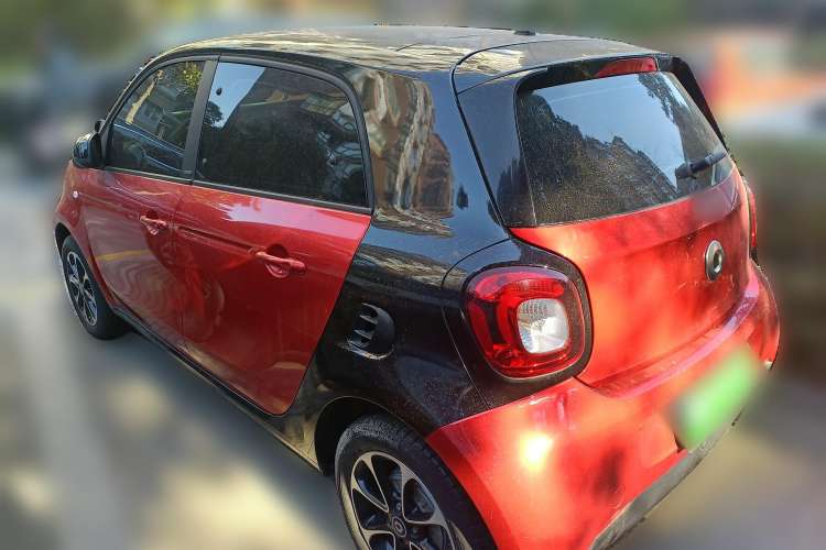 Used smart forfour 2016 1.0L 52 kW Passion Edition Rear Left 45 Deg
