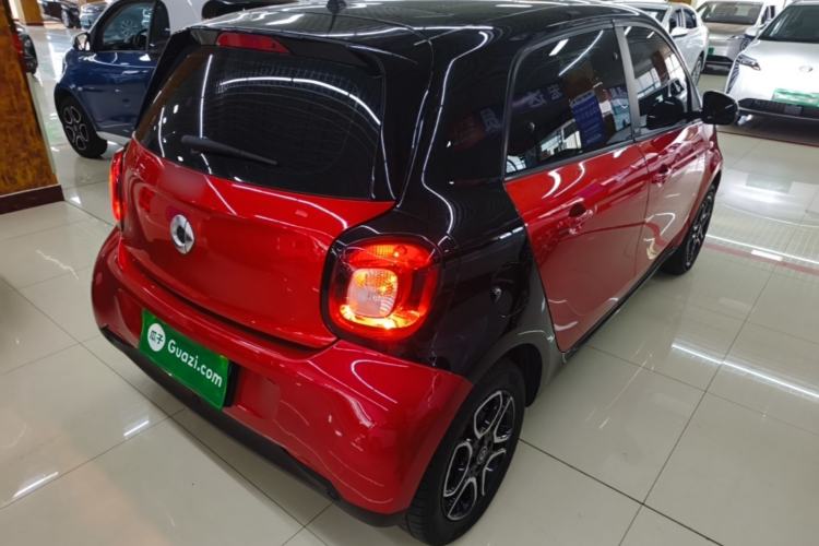 Used smart forfour 2016 0.9T 66 kW Pioneer Edition Rear Right 45 Deg