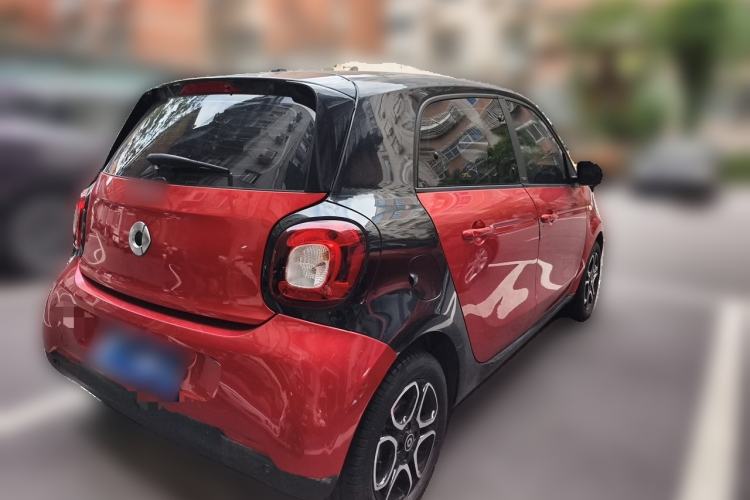 Used smart forfour 2016 0.9T 66 kW Pioneer Edition Rear Right 45 Deg