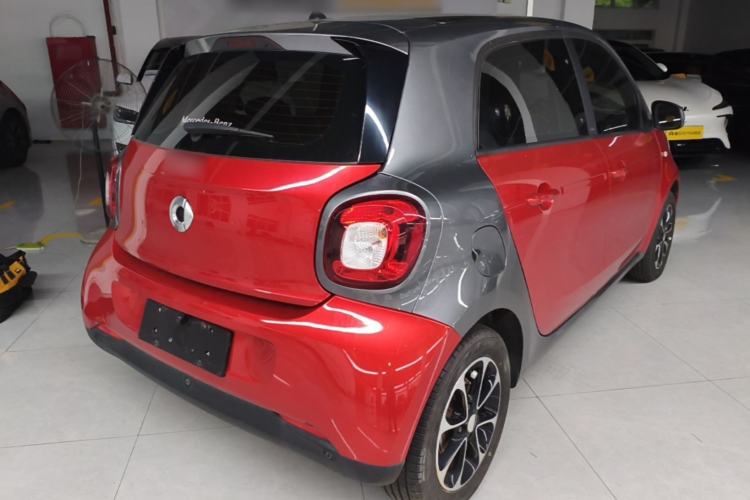 Used smart forfour 2016 1.0L 52 kW Passion Edition Rear Right 45 Deg