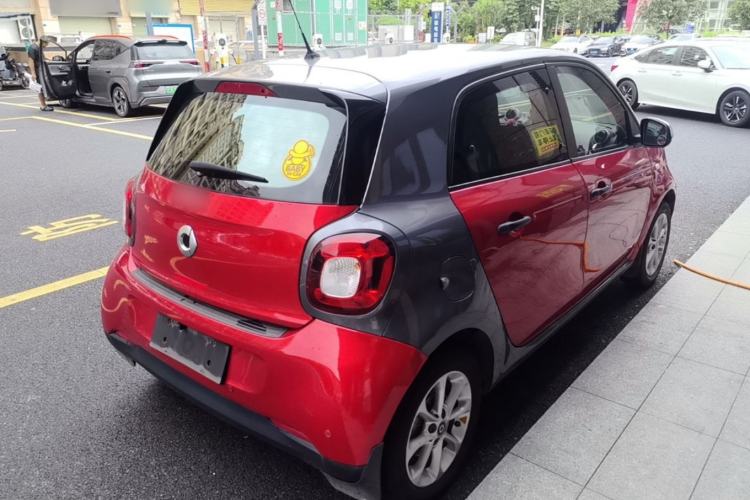 Used smart forfour 2016 1.0L 52 kW Dynamic Edition Rear Right 45 Deg