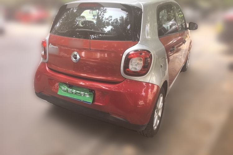 Used smart forfour 2016 1.0L 52 kW Dynamic Edition Rear Right 45 Deg