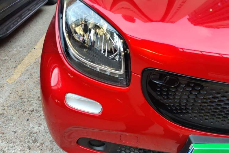 Used smart forfour 2016 1.0L 52 kW Passion Edition Right Front Headlight
