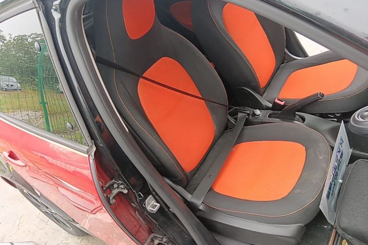 Used smart forfour 2016 1.0L 52 kW Passion Edition Right Front Seat