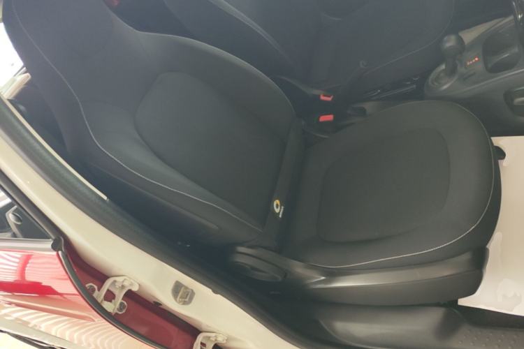 Used smart forfour 2016 1.0L 52 kW Passion Edition Right Front Seat