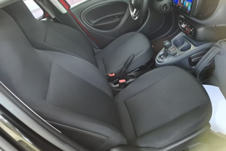 Used smart forfour 2016 1.0L 52 kW Dynamic Edition Right Front Seat