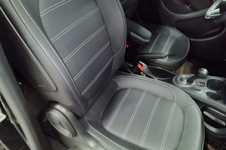 Used smart forfour 2016 0.9T 66 kW Pioneer Edition Right Front Seat