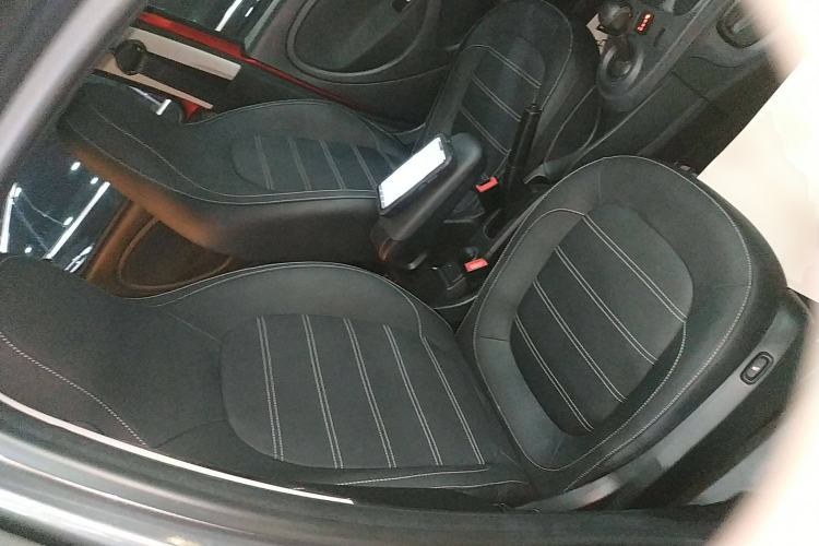 Used smart forfour 2016 0.9T 66 kW Pioneer Edition Right Front Seat