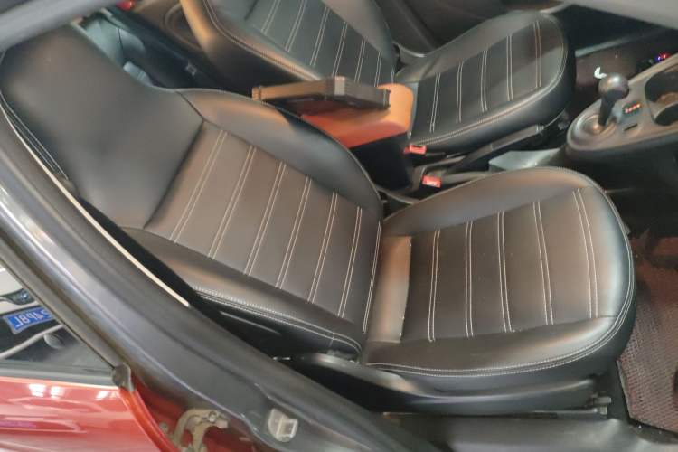 Used smart forfour 2016 1.0L 52 kW Dynamic Edition Right Front Seat
