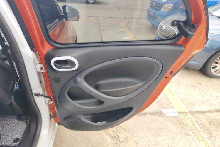 Used smart forfour 2016 1.0L 52 kW Dynamic Edition Right Rear Door Interior