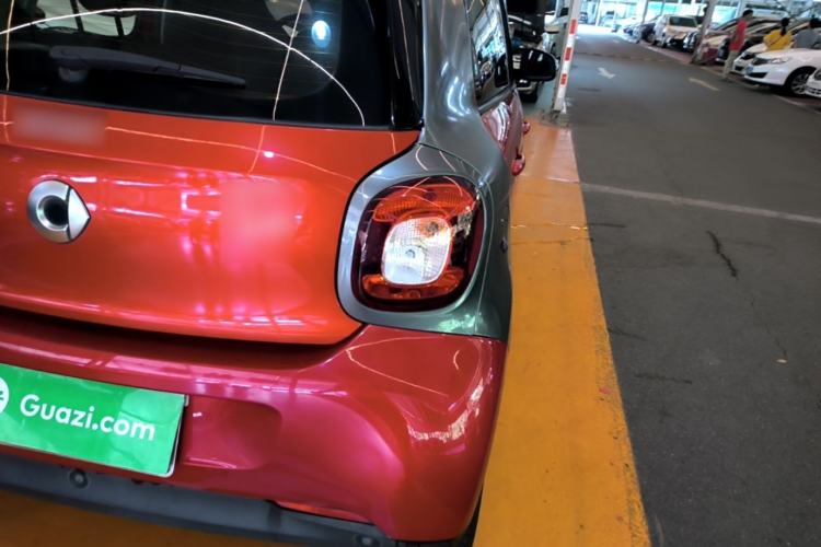 Used smart forfour 2016 1.0L 52 kW Passion Edition Right Rear Taillight