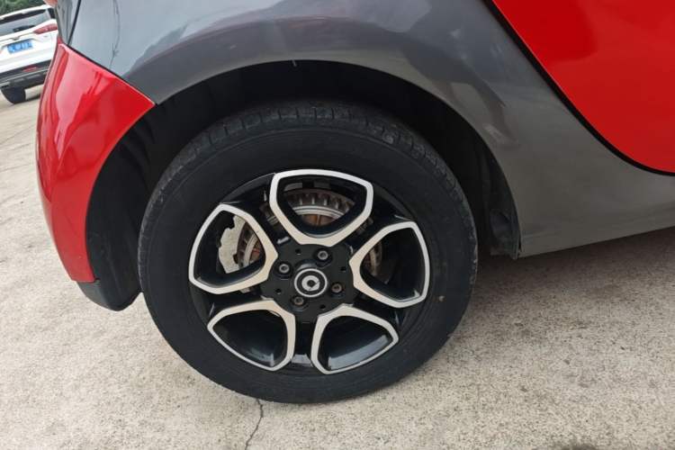 Used smart forfour 2016 0.9T 66 kW Pioneer Edition Right Rear Wheel Hub