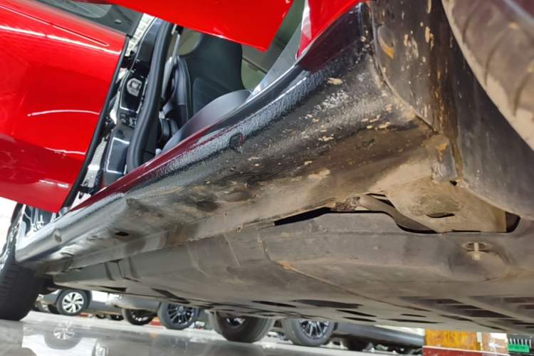 Used smart forfour 2016 0.9T 66 kW Pioneer Edition Right Side Sill