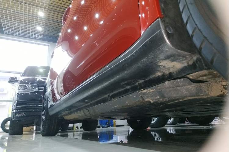 Used smart forfour 2016 0.9T 66 kW Pioneer Edition Right Side Sill