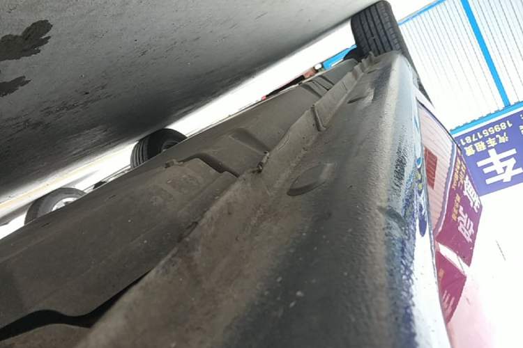 Used smart forfour 2016 0.9T 66 kW Pioneer Edition Right Side Sill