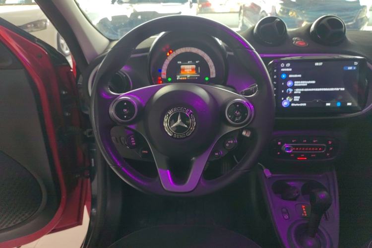 Used smart forfour 2016 1.0L 52 kW Passion Edition Steering Wheel