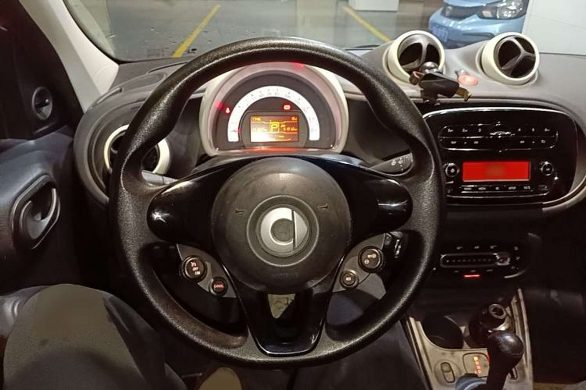 Used smart forfour 2016 1.0L 52 kW Dynamic Edition Steering Wheel