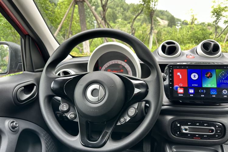 Used smart forfour 2016 1.0L 52 kW Dynamic Edition Steering Wheel